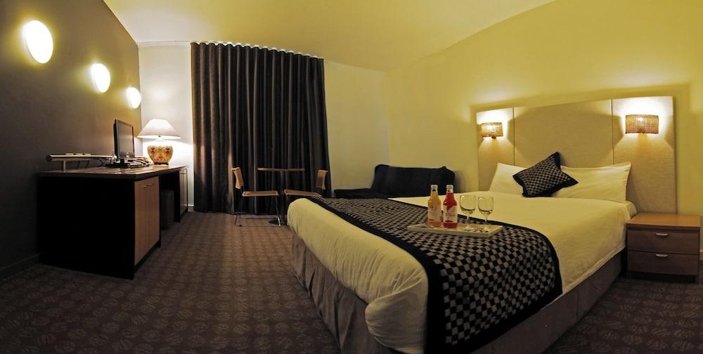 Golden Pebble Hotel Wantirna Dış mekan fotoğraf