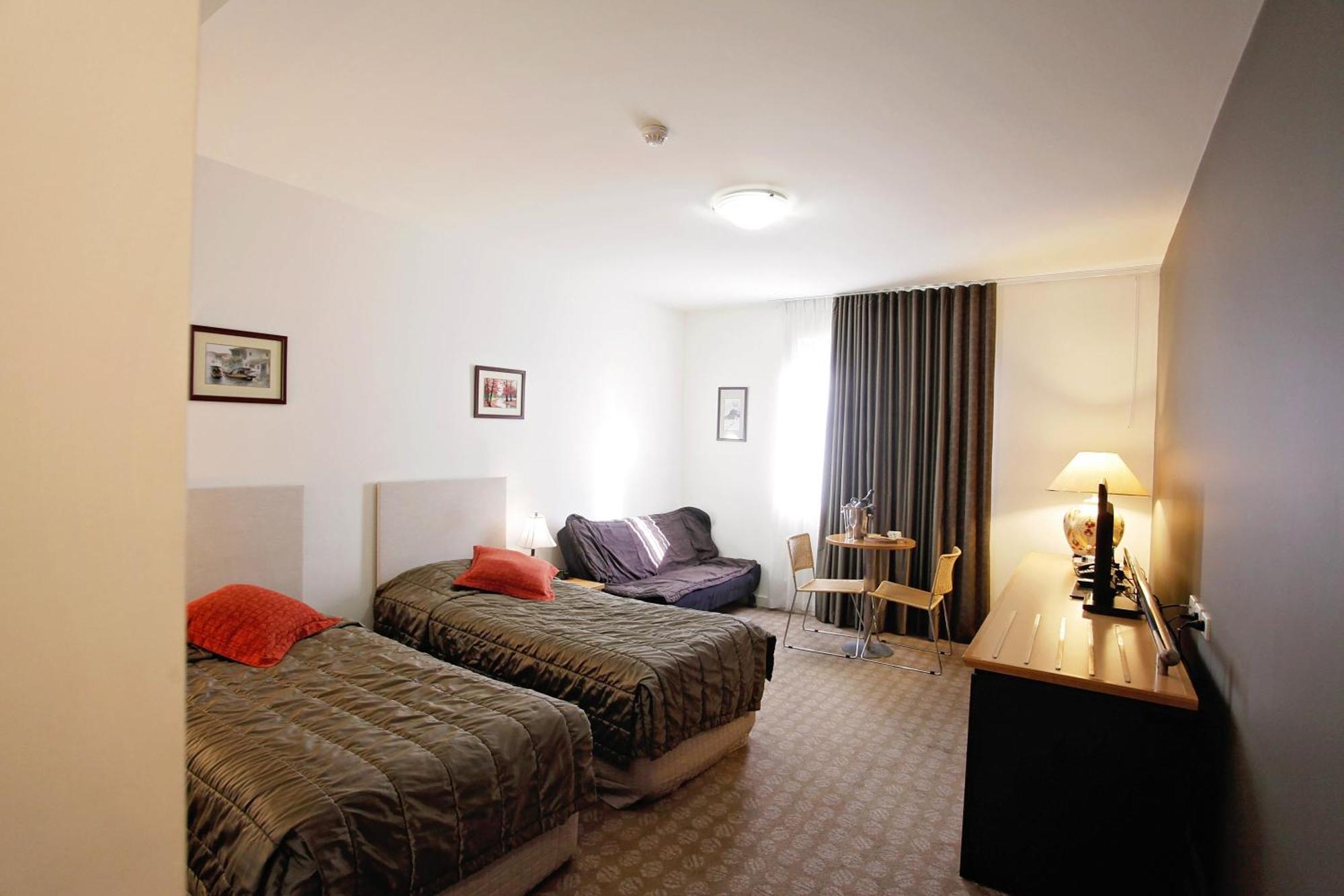 Golden Pebble Hotel Wantirna Oda fotoğraf