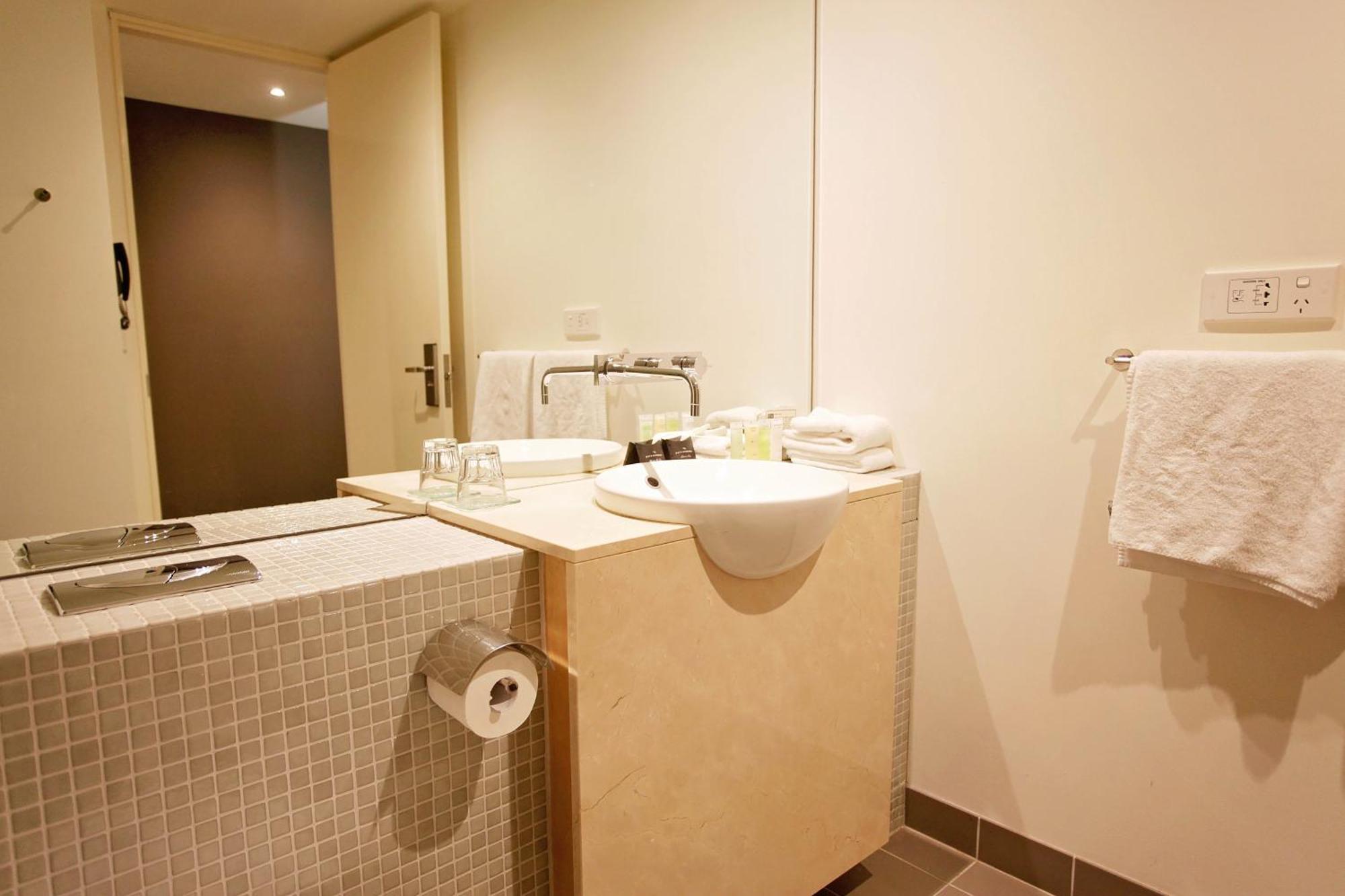 Golden Pebble Hotel Wantirna Oda fotoğraf