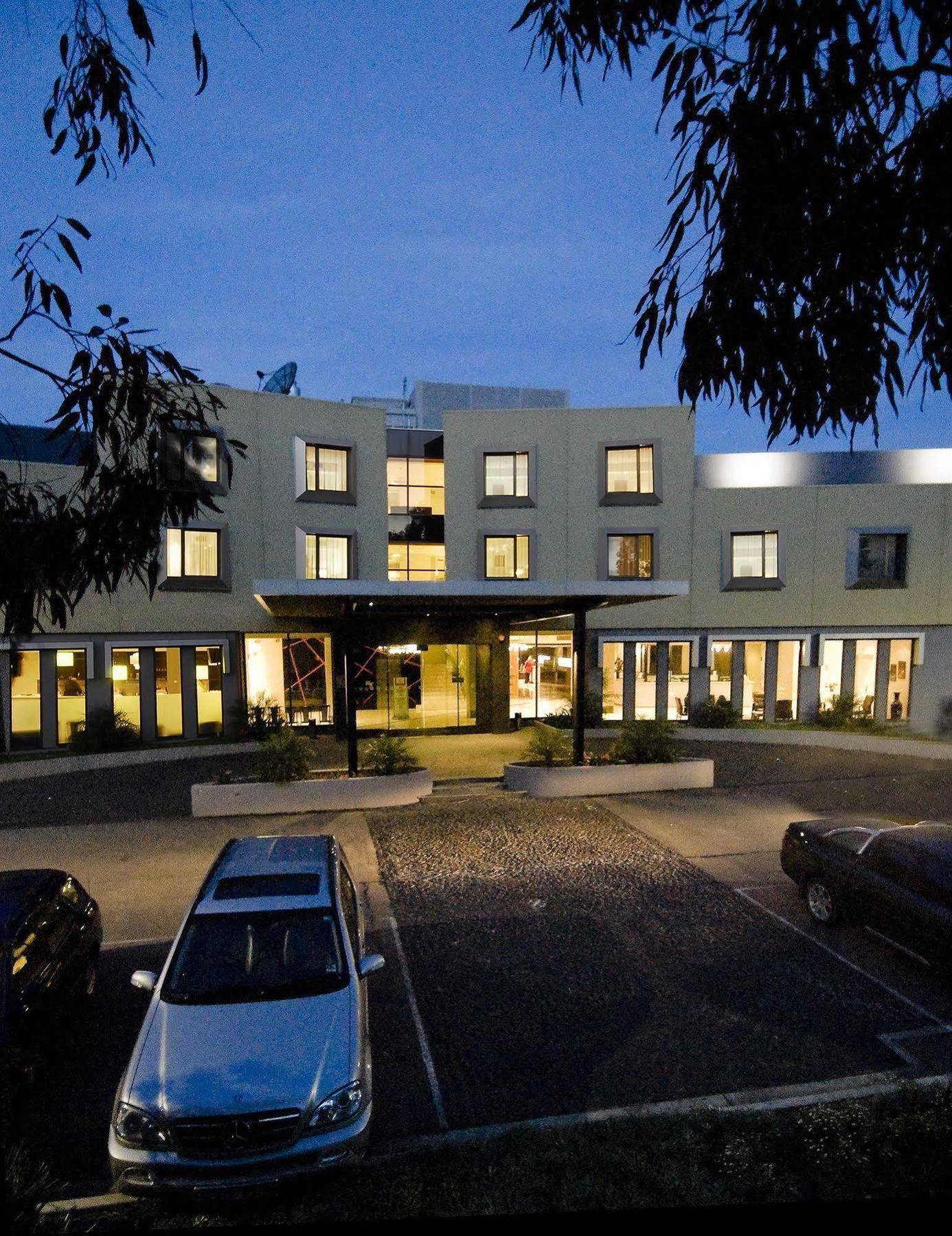 Golden Pebble Hotel Wantirna Dış mekan fotoğraf