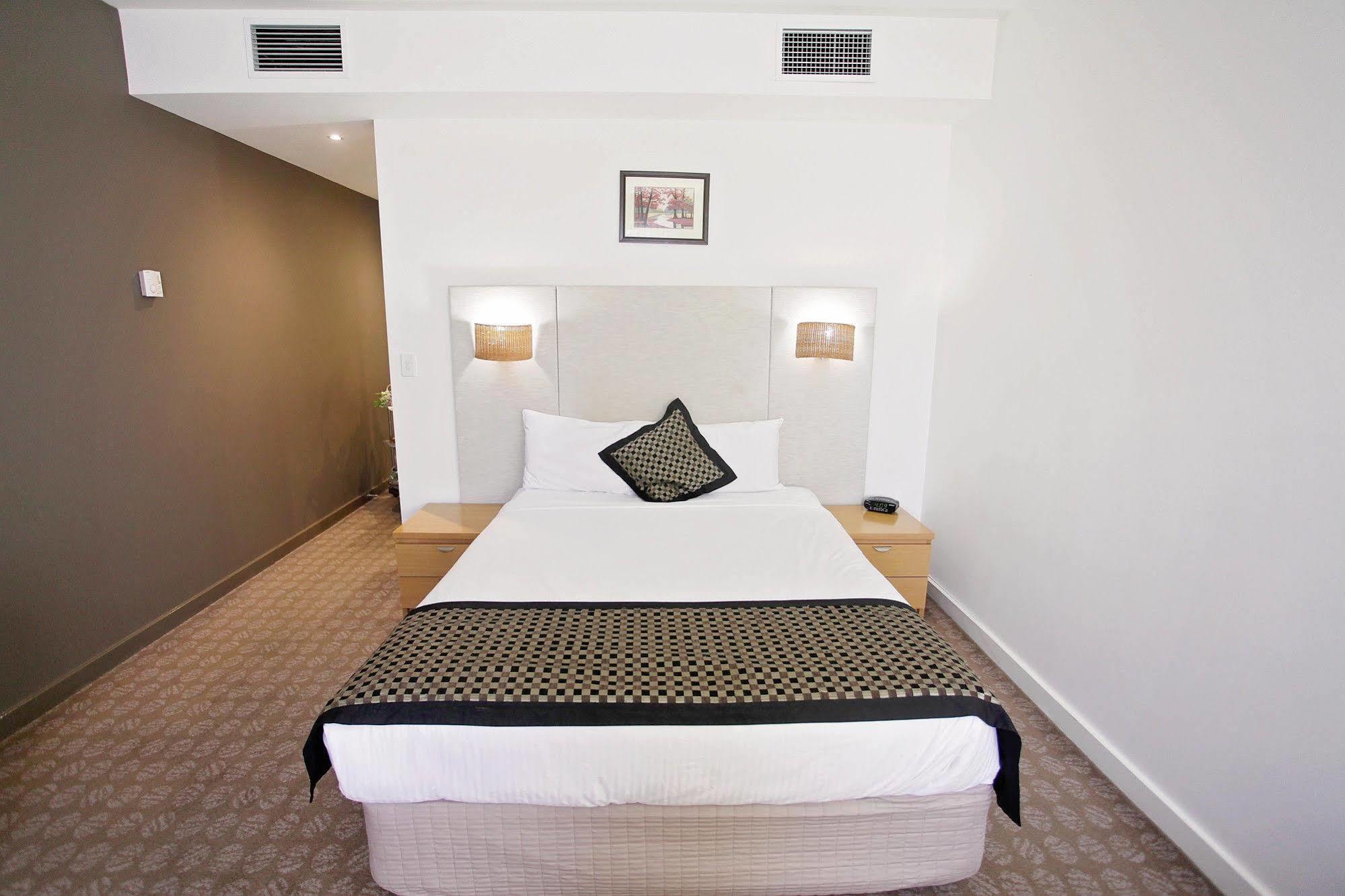 Golden Pebble Hotel Wantirna Dış mekan fotoğraf