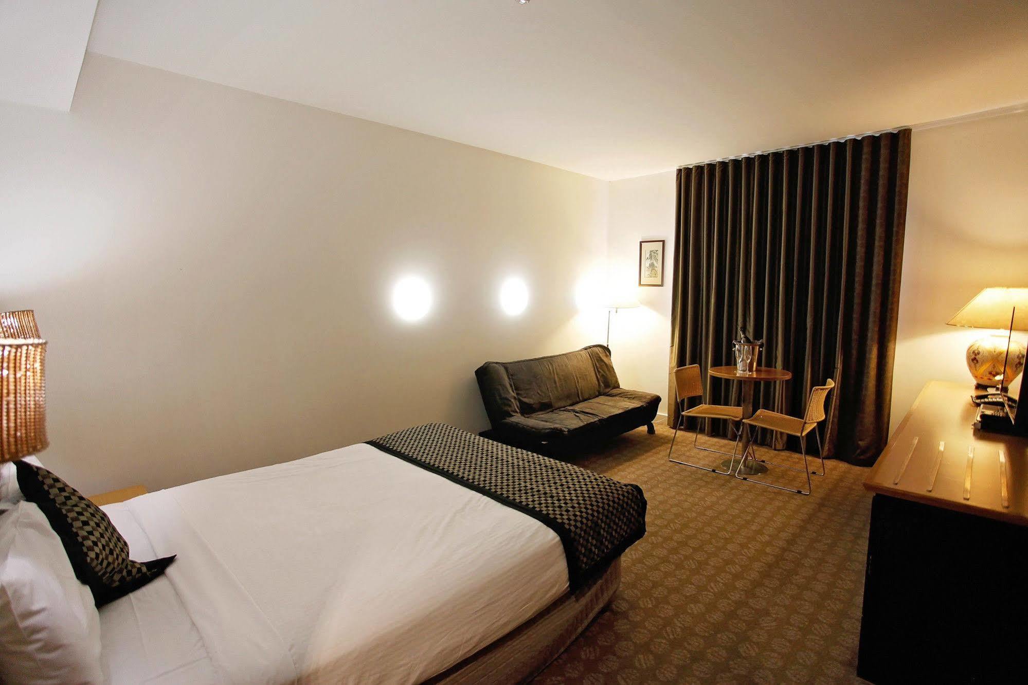 Golden Pebble Hotel Wantirna Dış mekan fotoğraf